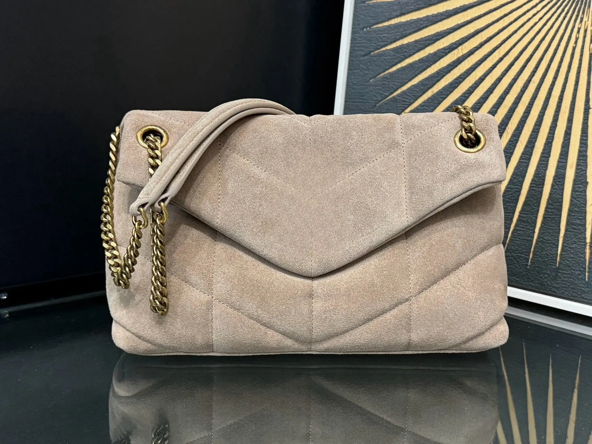 

Matte Quilted Space Bag Retro Hardware Metal Material Cloud-Like Soft Touch.YB