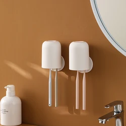 Plastic Simple Mouthwash Cup With Hook Wall-Mounted Toothbrush Cup for Bathroom Toothbrush Cup with Toothbrush Storage Rack