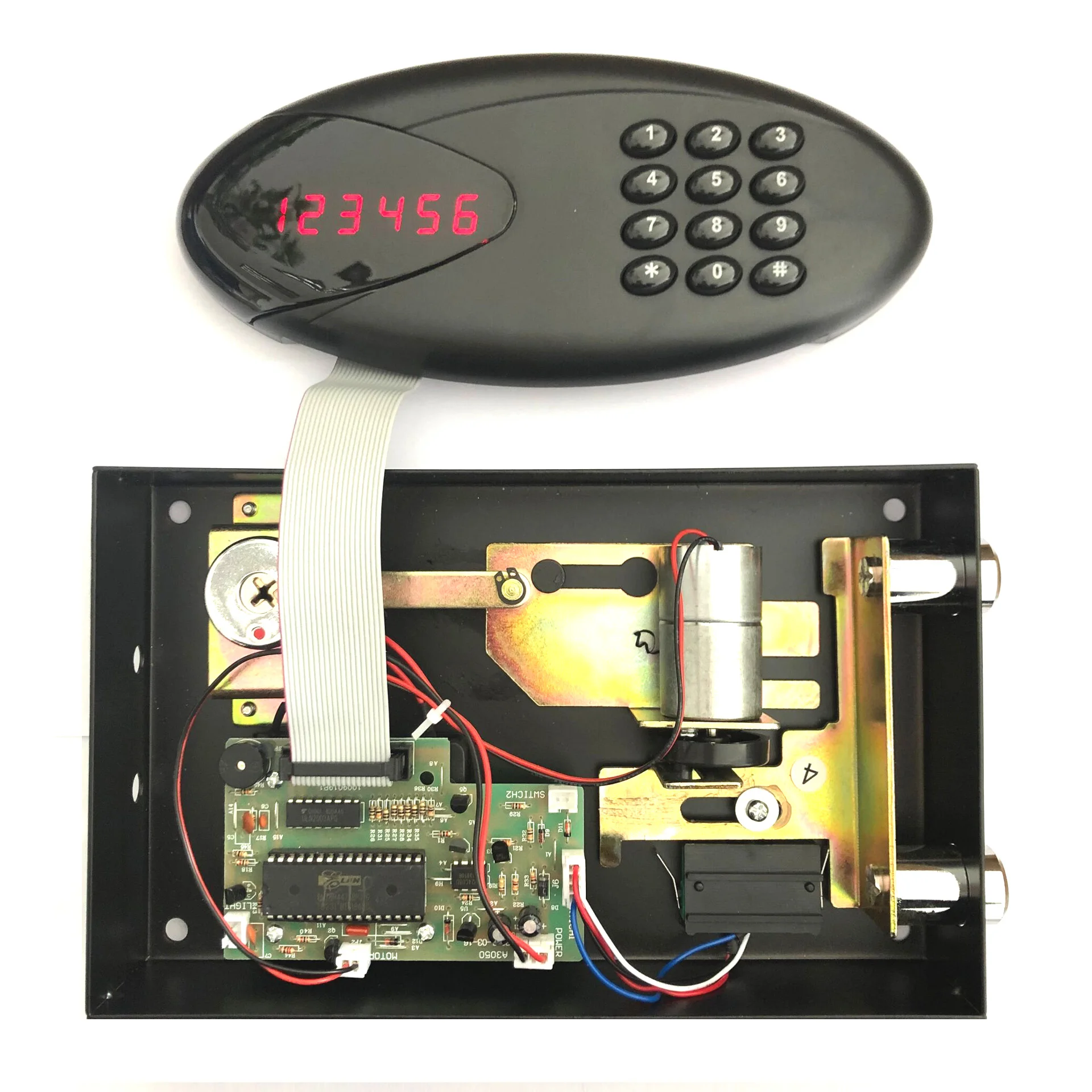 Steel and zinc alloy cylinder locks for safety lockers with motors with key-operated doors