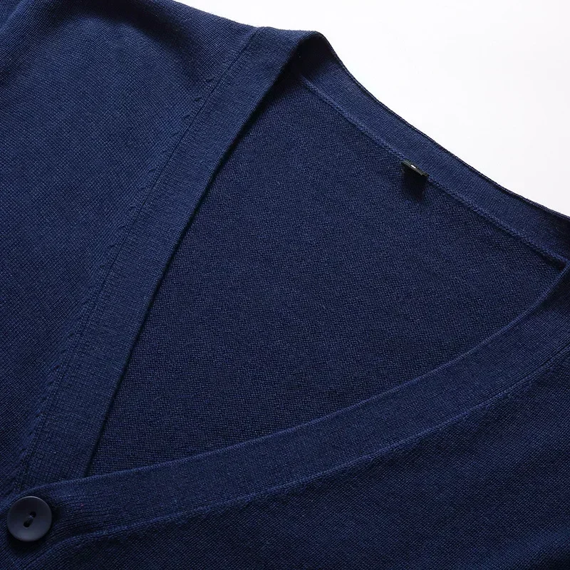 

MRMT 2025 Brand New Men's Sweater Jackets Cardigan Cotton V-neck Men Sweaters Overcoat for Male Thin Knitted Man Sweater Coat