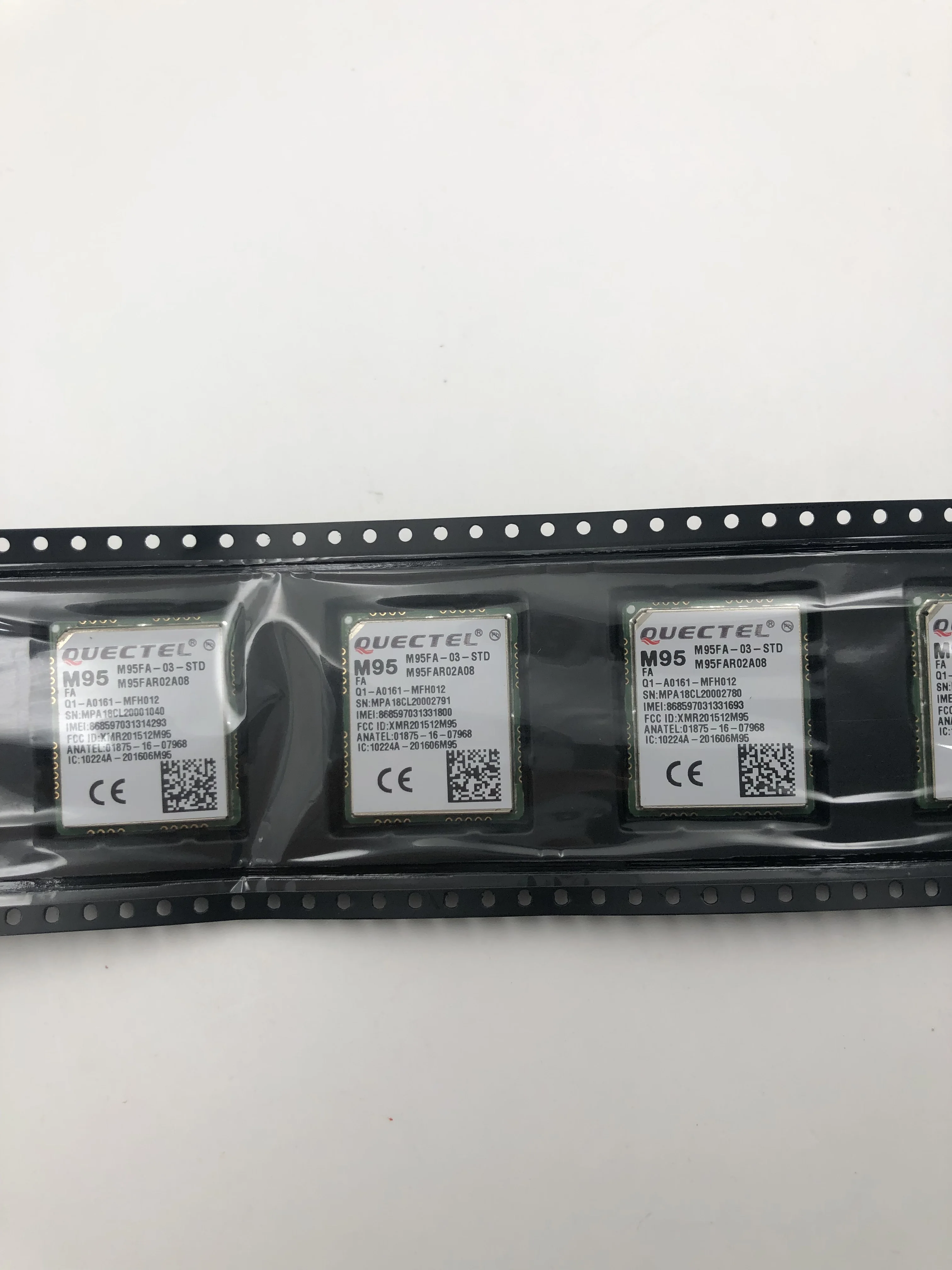 

10 шт. GSM GPRS M95 M95FA-03-STD четырехдиапазонный 800/900/1800/1900 МГц глобальный чипсет LCC MTK усилитель класса AB eCall QuecFOTA M95FA