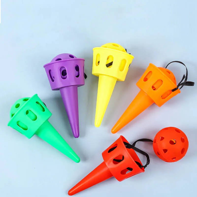 子供の感覚トレーニング機器ボールをキャッチするための射出発射投げおもちゃ屋外インタラクティブおもちゃ子供の手と目のコーディネーション