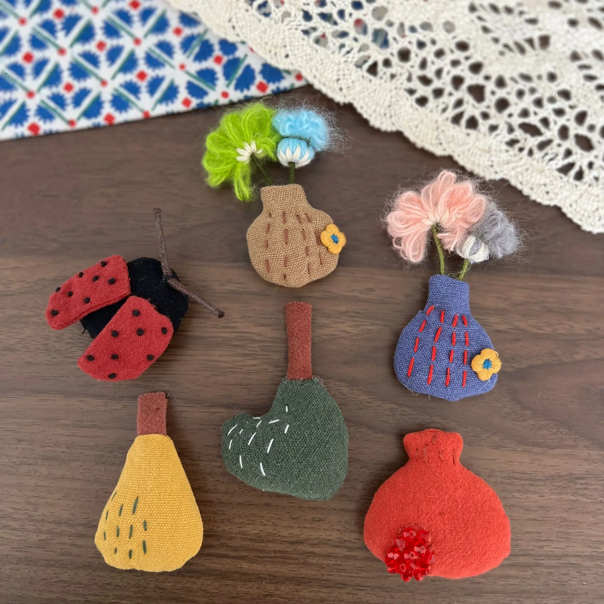 Brooch Pin DIY Accessory Cute Insect Vase Cotton Filled Fabric for Scarf Clothing Bag Decor Handmade Material Lightweight