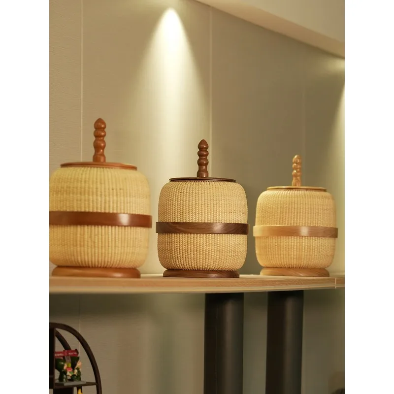 Fujita hand-woven basket simple retro snack storage box sealed jar black wolfberry special solid wood daily necessities