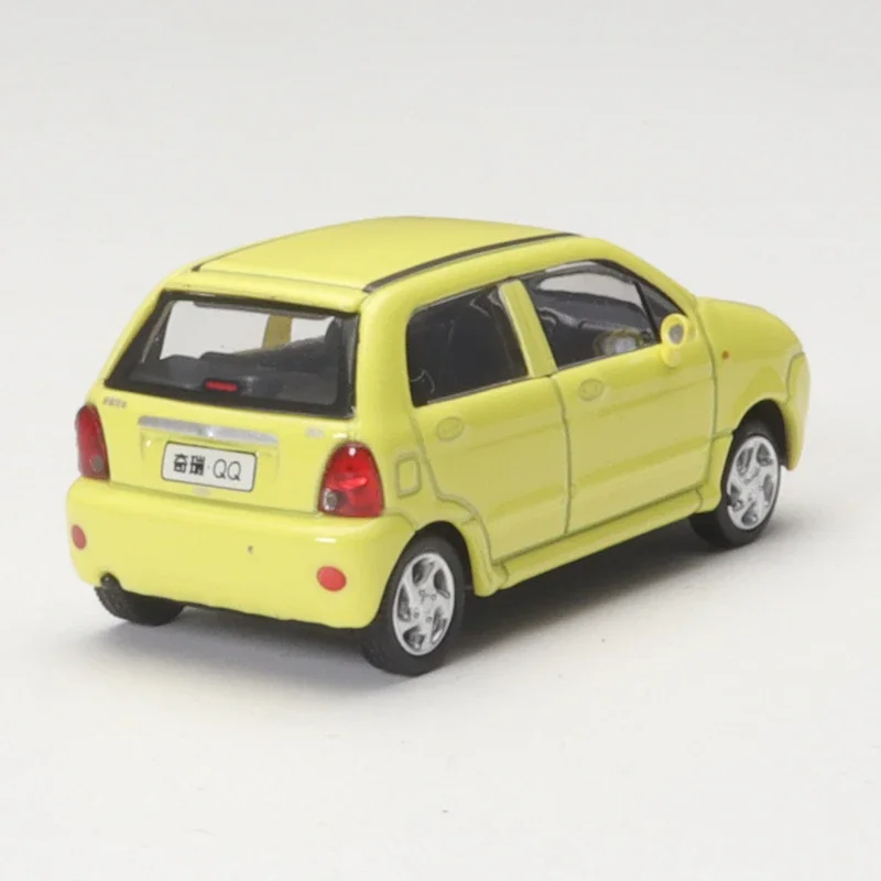 XCarToys 1/64 CHERY QQ （S11) Yellow Alloy Diecast Model Car Toy Collection Gift