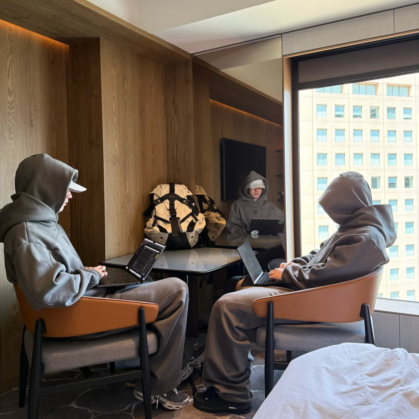 

Плотные американские уличные хип-хоп спортивные брюки с вышивкой, свободный крой, худи, мужские и женские повседневные хлопковые флисовые костюмы