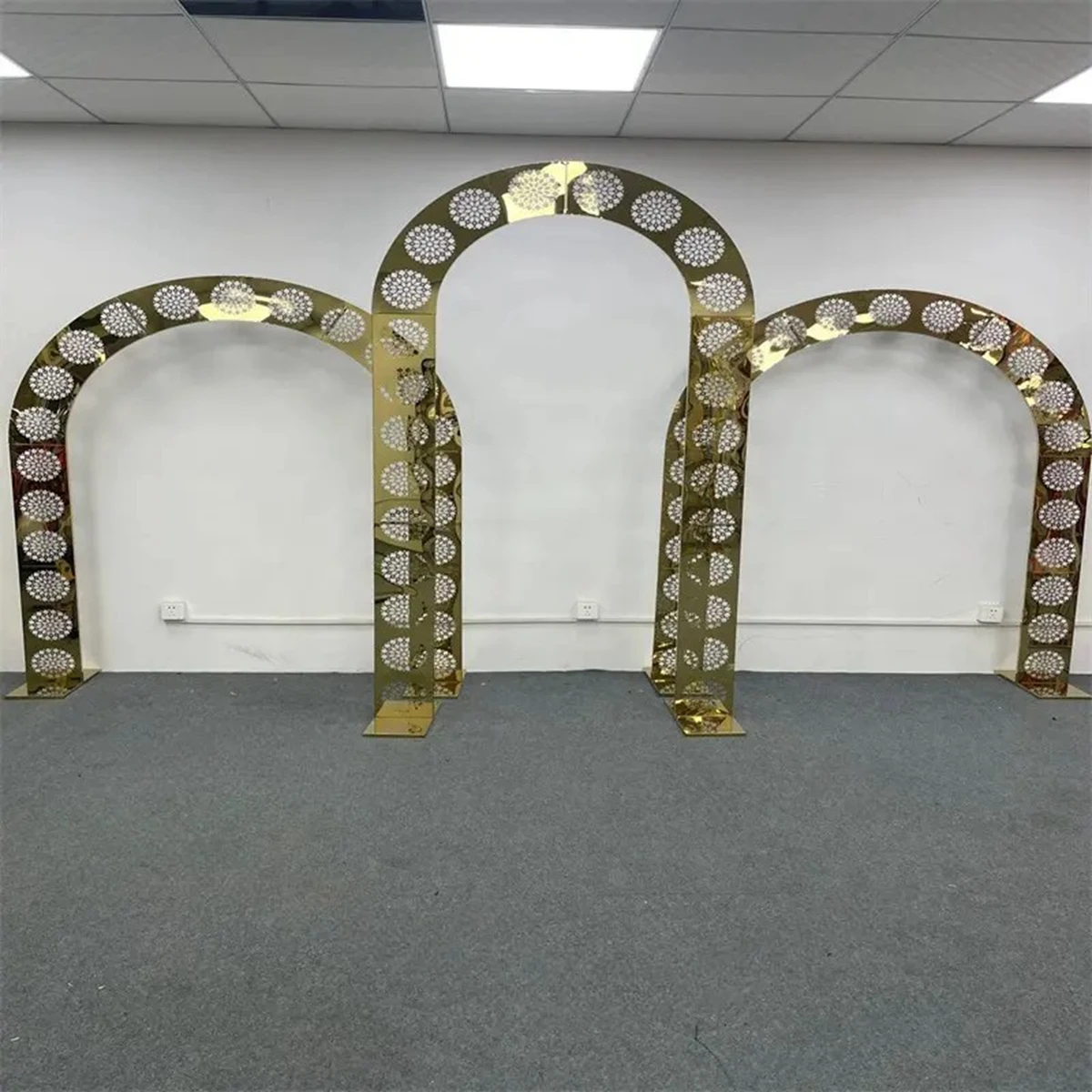 Novos adereços de casamento girassol dourado palco de casamento arco de aço inoxidável suporte de cenário de metal