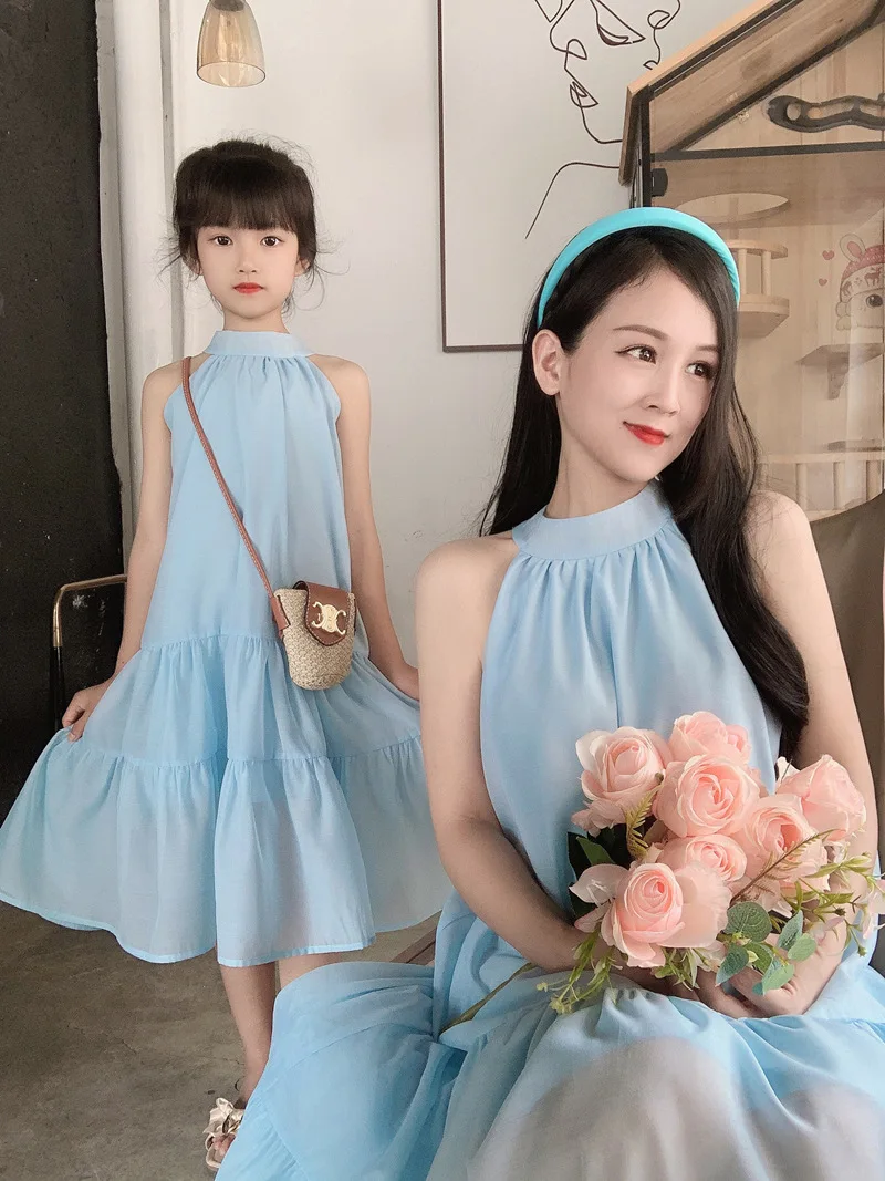 Mother Daughter Matching Dresses Summer French Style Halterneck Dress Family Matching Outfit Blue Girl Mom Dress for Beach Party