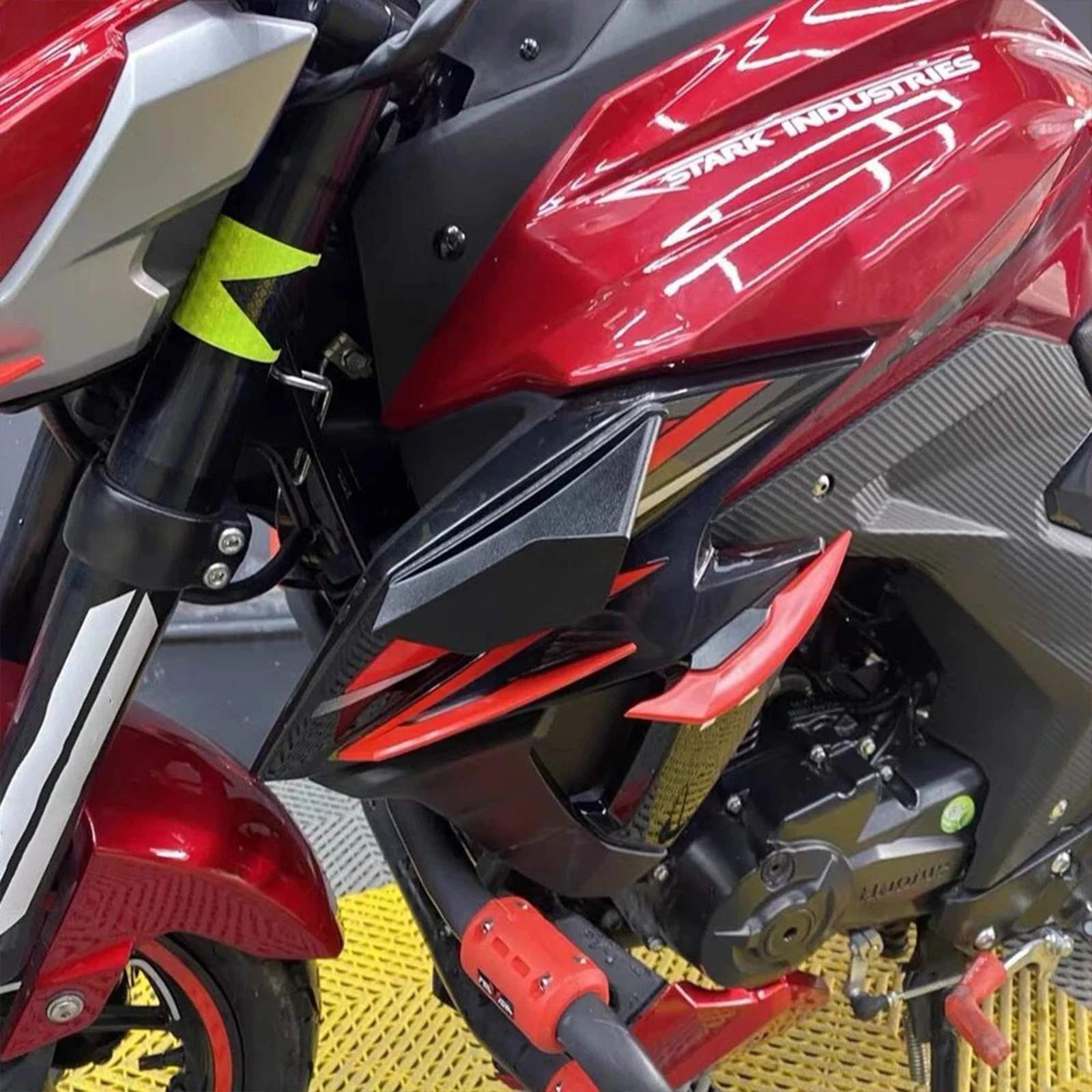 가와사키 혼다 스즈키 야마하 BMW 용 1 쌍 오토바이 범용 다운 Winglet 공기 역학 윙 키트 스포일러