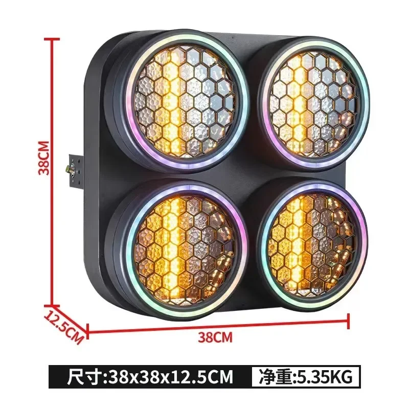 Lumière rétro matricielle à quatre yeux à deux yeux dans le flux en direct.