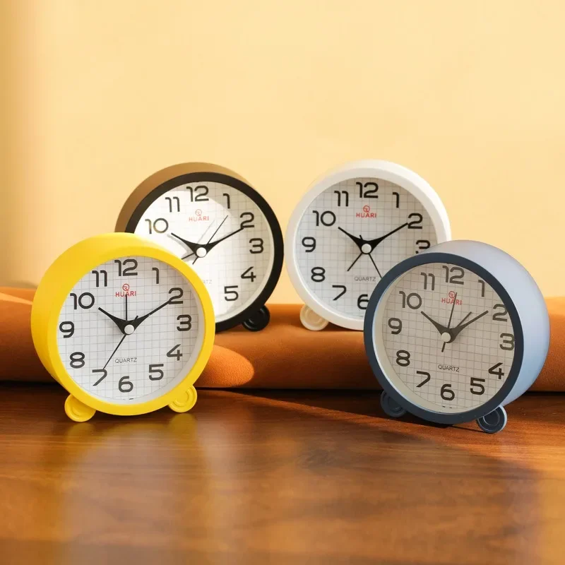 Minimalist Checkered Alarm Clock Creative Round Square Children's Bedside Clock Silent Sweep Seconds Quartz Watches Ornaments