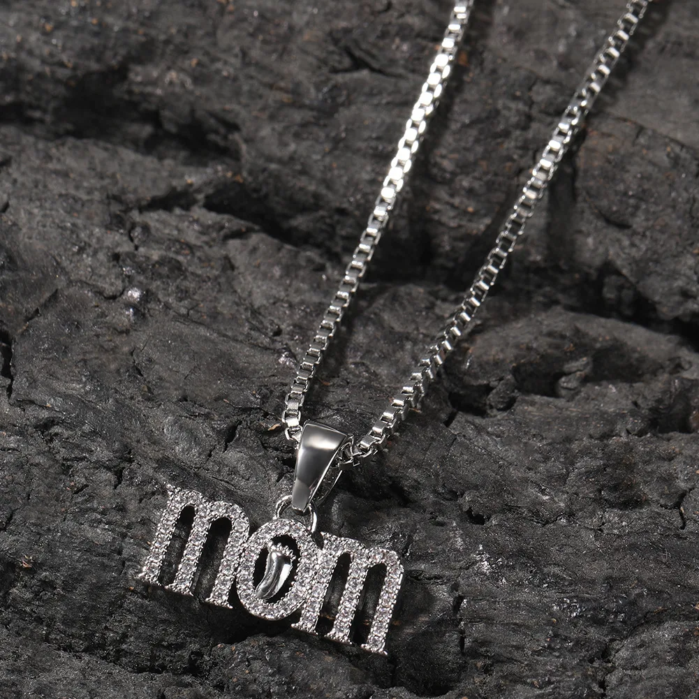 

MOM Letters Iced Out Bling Pendant Necklace Mirco Pave Prong Setting Rock Rapper Fashion Hip Hop Jewelry BP247