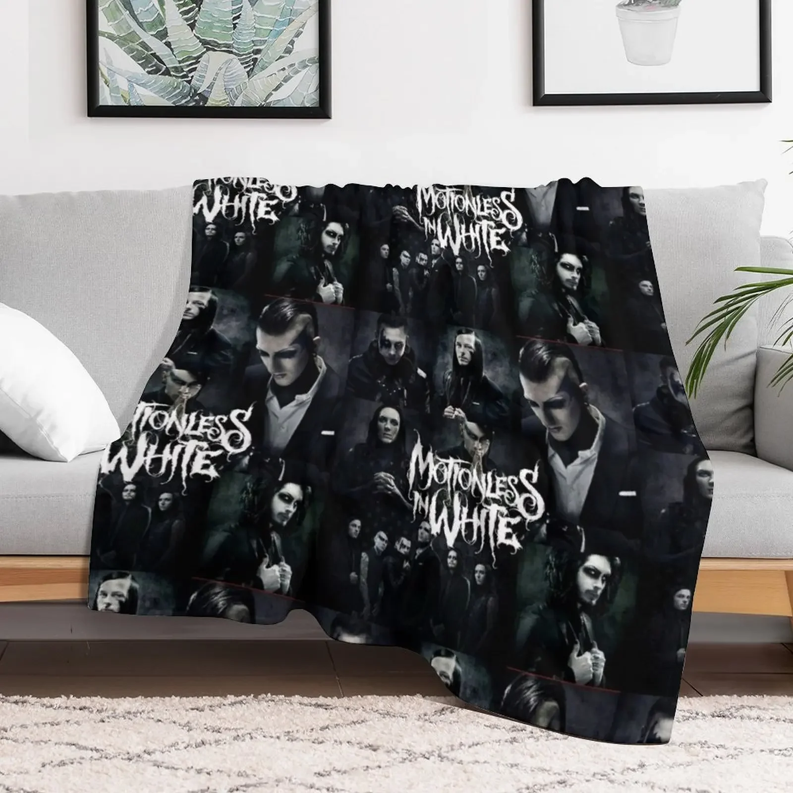 THE MEMBERS OF MOTIONLESS IN WHITE Throw Blanket Picnic Furry manga Blankets