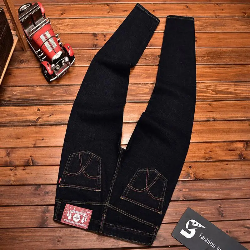 Classic Men's Jeans with Embroidery, Straight Fit, Slightly Loose2025New Casual Natural Color Fashion High-end Long Pants