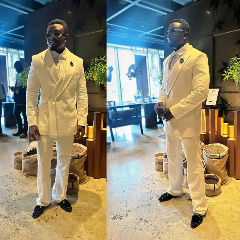 

Jacquard Men Suits 2 Pieces Jacket Pants Peaked Lapel Double Breasted Wedding Grooms Tuxedos Special Occasion plus size