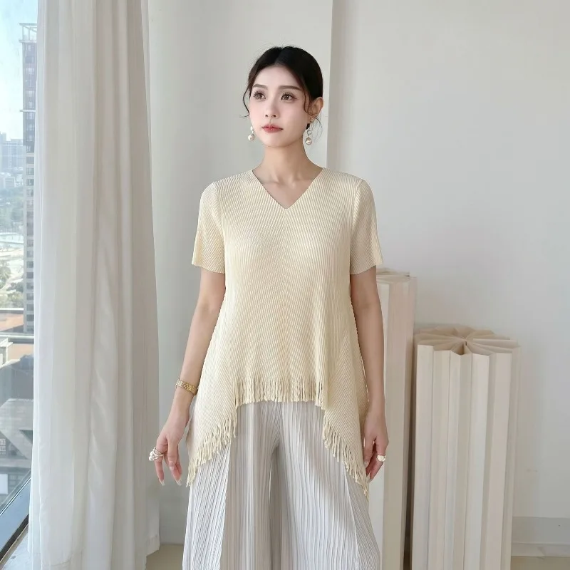 

2026 Summer New Miyake Pleated T-Shirt Fringe Edge V-Neck Short Sleeve Slim Fold Age-Reducing Fish Scale Wrinkle High-End Top
