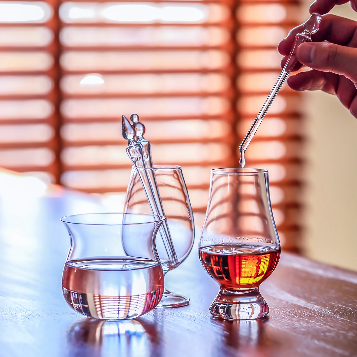 Precision Glass Whisky Pipette | Professional Water Dropper for Tasting 7 Whisky Gifts, Whisky Pipette Whisky Water Dropper Tasting Session Straw Scotch/Single Malt Whisky 5