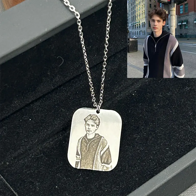 สร้อยคอแฟชั่นสตรีทแบบสั่งทำ สร้อยคอช็อคเกอร์พร้อมรูปภาพส่วนตัว สลักเลเซอร์ตามแบบที่ต้องการ ของที่ระลึกสำหรับผู้ชายและผู้หญิง