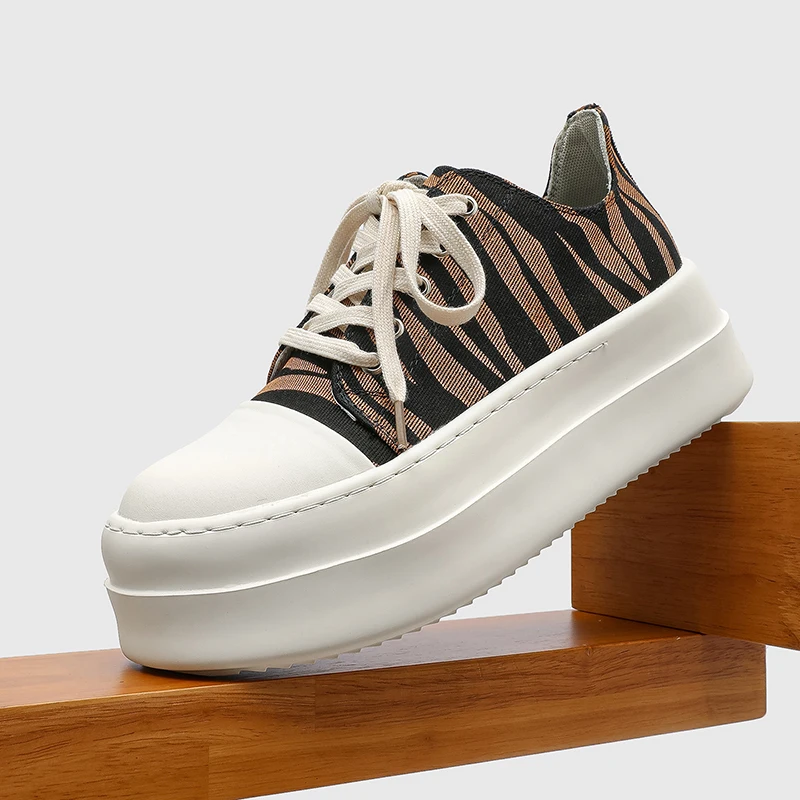 Fashion Board Shoes Men Casual Sports Trendy High Street Zebra-patterned Thick Soled Canvas Shoes Casual Derby Shoes for Male