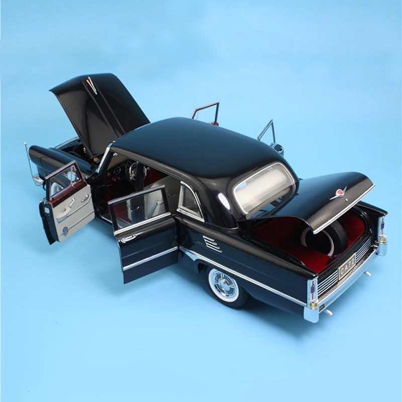 Hongqi CA72 premium car simulation alloy car model made in China by Shijilong 1:18 Hongqi car model