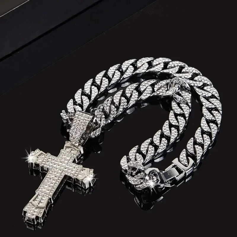 

Cross Cross Pendant Necklace For Men Hip Hop Cuban Chain Bling Jewelry With Crystal Miami Cuban Chain fashion jewelry