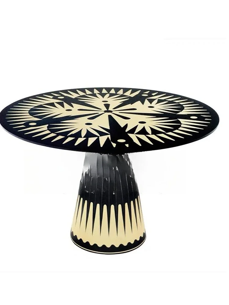 Personalized graffiti painting surprise quiet wind solid wood round dining table villa home dining table designer hand-painted