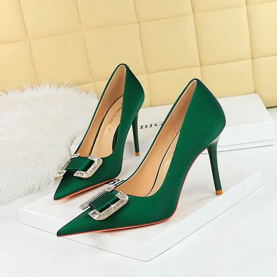 

Fashion Banquet High Heels With Thin Heels, Shallow Mouth, Pointed Satin Metal Rhinestone Button Single Shoes For Women Pumps