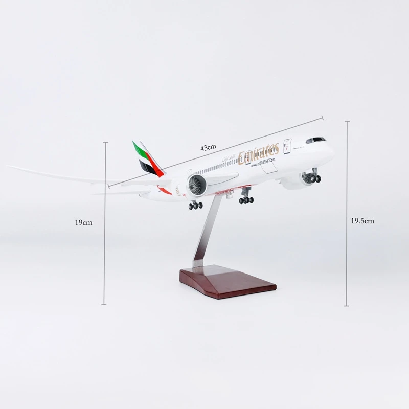 43 سنتيمتر 787 الإمارات العربية المتحدة طيران الإمارات نموذج طائرة b787 طائرة مصغرة ث الضوء والعجلة الهبوط الراتنج دييكاست الطائرات
