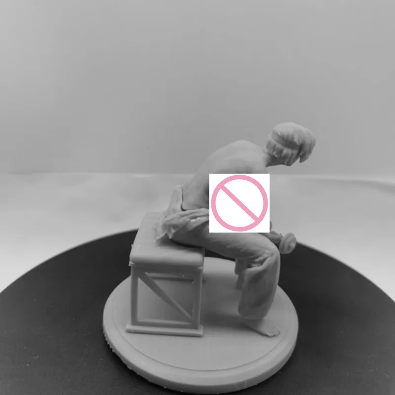 1/24 Scale กีฬาสาวฉากรูปเรซิ่นประกอบชุดประกอบ Dioramas และ Unpainted รูปปั้นของเล่น