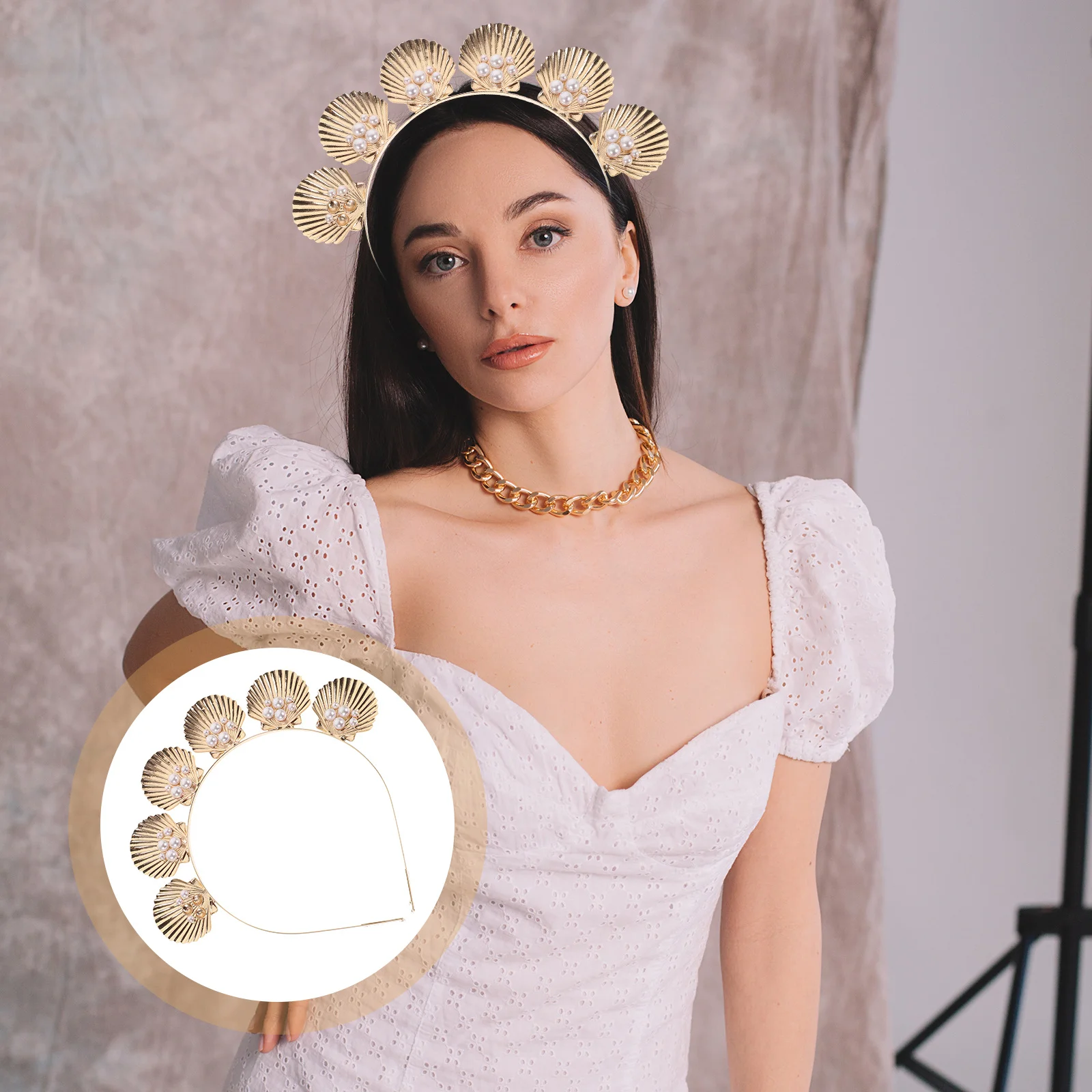 

Charming Golden Seashell Headband Featuring Imitation Pearls Non Slip Alloy Hair Band for Women Ideal Gift for Christmas