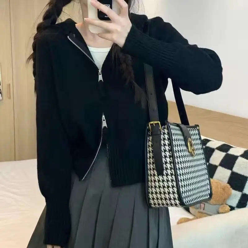 Autumn Winter Pink Knitted Cardigan Hooded Zipper Jackets Sweaters Short Tops Streetwear Design Trend Coats Loose Lazy Coat New