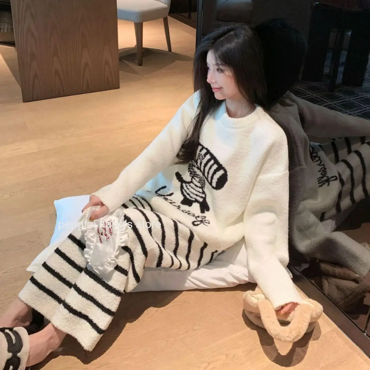 Women Autumn Winter New Fleece Pajama Set Round Neck Little Horse Pattern Thick Soft Warm Casual Cozy Two Piece Sleepwear Suit
