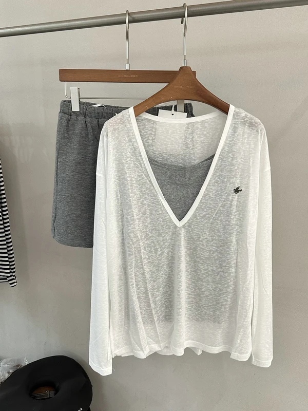 

Loose Fit Silk Blouse Vest Set Women's Inner Wear Bird Print Short Skirt V-Neck Long Sleeve Skin-Friendly Breathable Summer 2026