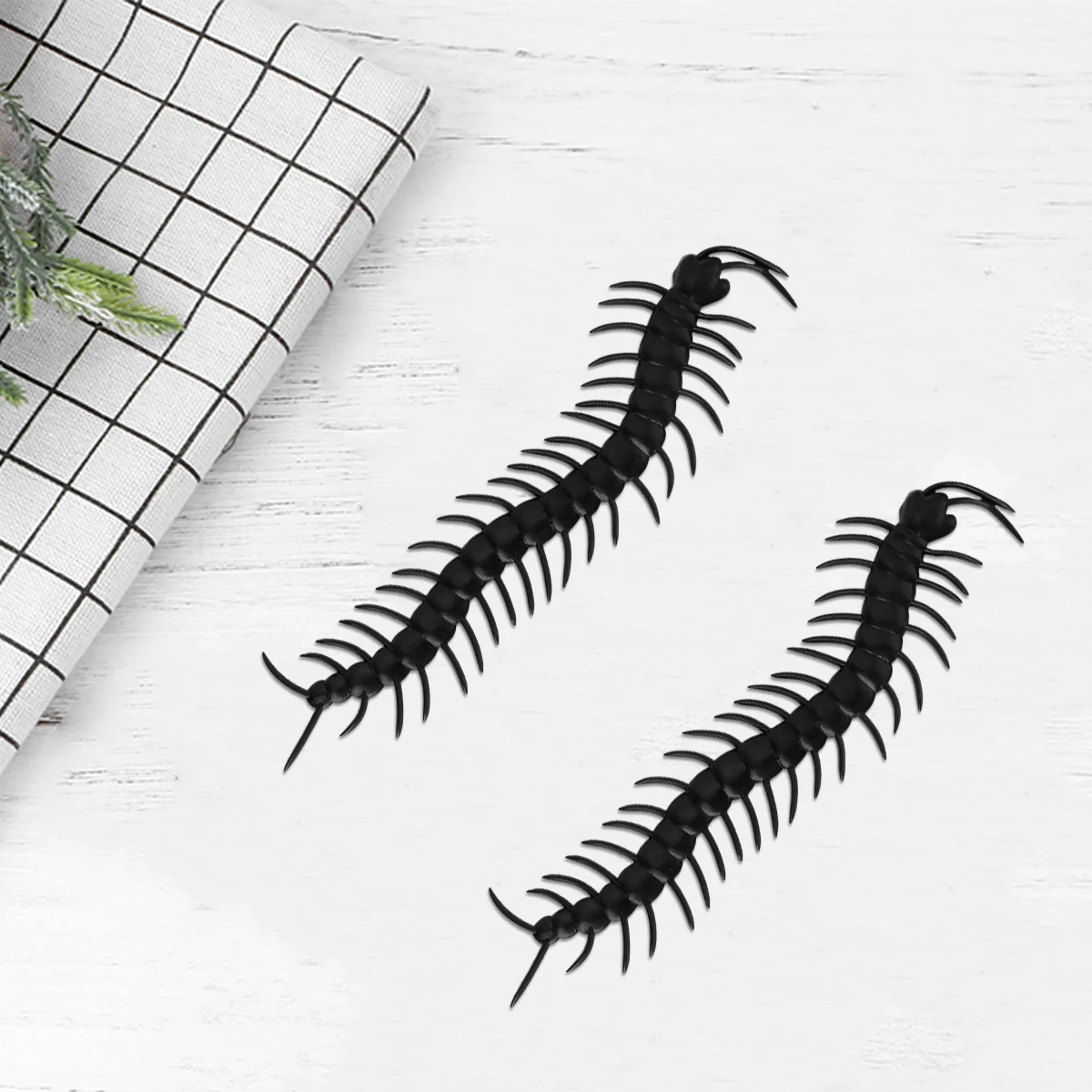 

100pcs Simulated Centipede Toys Vivid Life like Animal Design Halloween Props Scary Decorations TrickSTERFunny