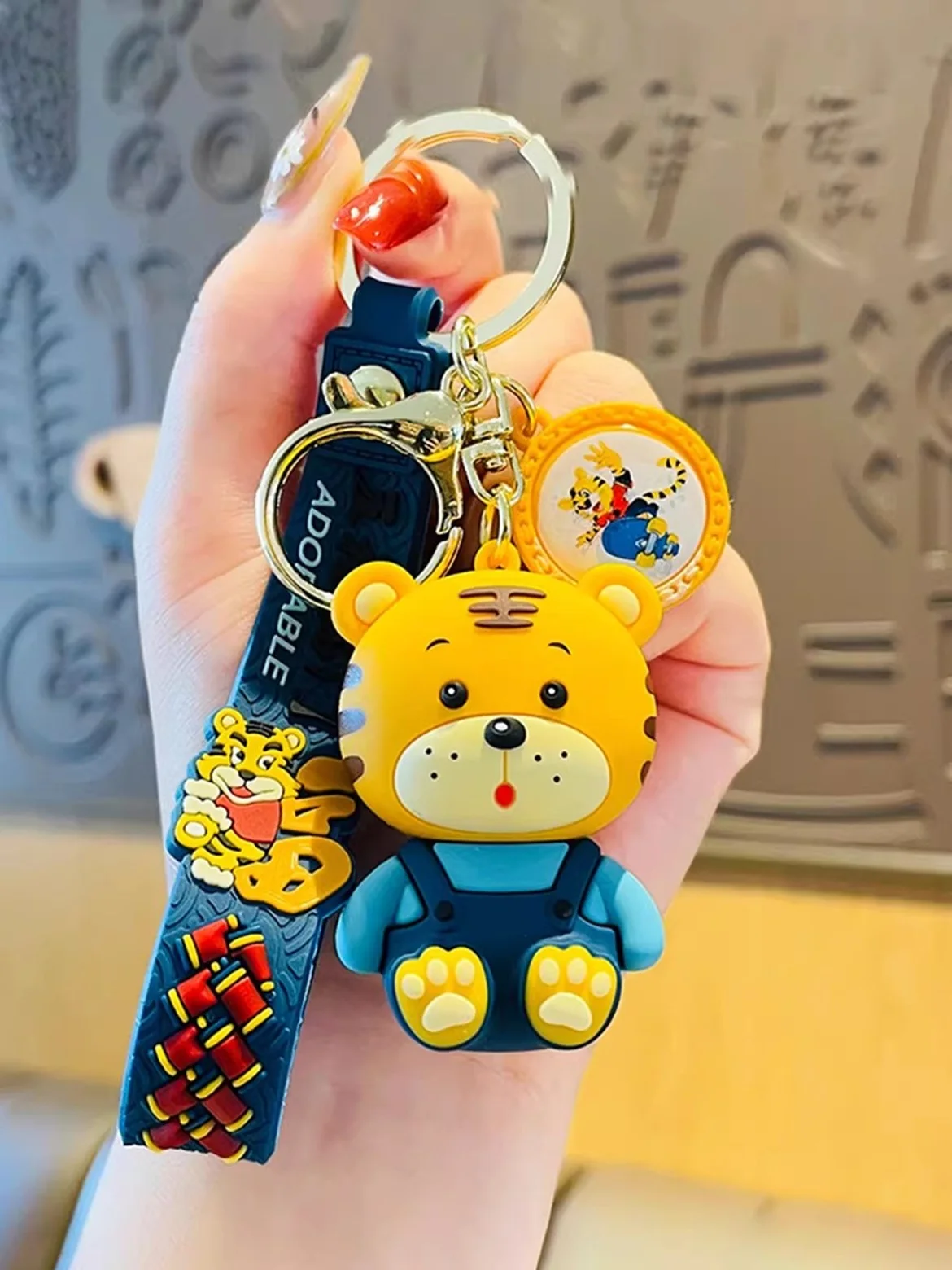 High-End Exquisite Zodiac Keychain Pendant Bag Lock Car Hanging Decoration Fashionable Accessory