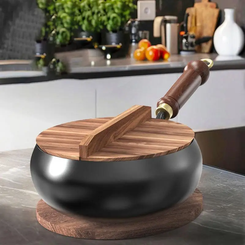 

Китайская сковорода с плоским дном, сковорода с антипригарным покрытием и большим животом без покрытия, глубокая железная кастрюля с деревянной крышкой, диаметр 24 см, жарка