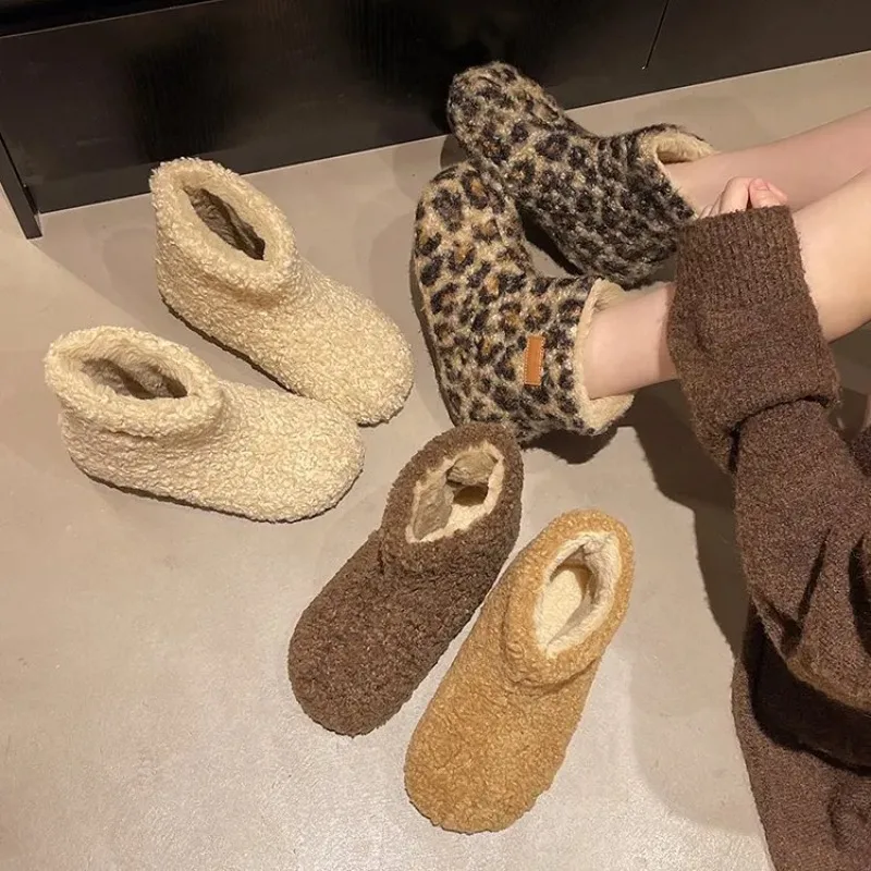 2025 New Padded Thickened Snow Boots Women Flat Bottom Winter Warm Lamb Wool Cotton Bottines Casual Furry Soft Bottes Femmes