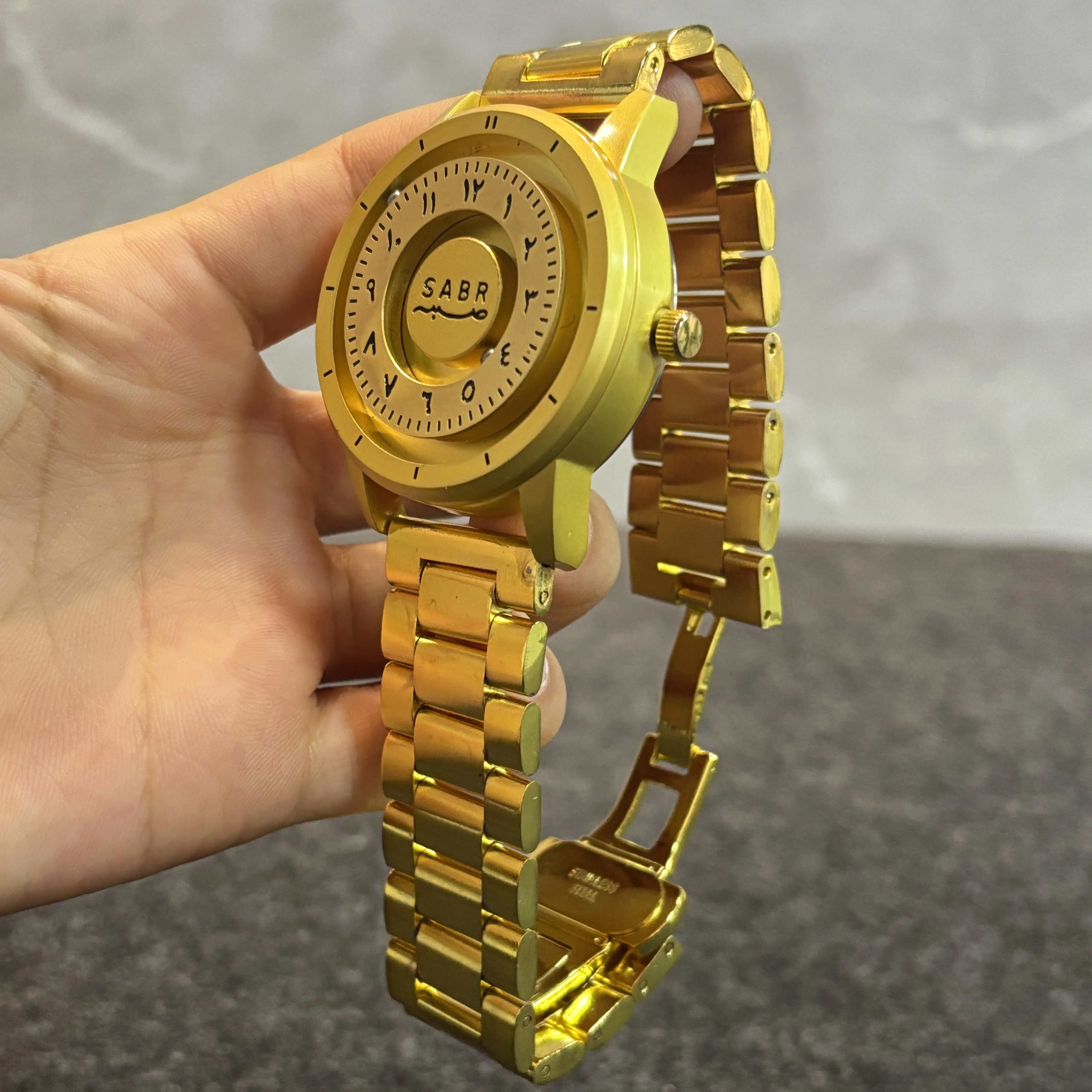 サブール アラビア数字腕時計 マグネットビーズポインターウォッチ ミラーなし ゴールド アラビア数字腕時計セット トップラグジュアリー メンズ腕時計