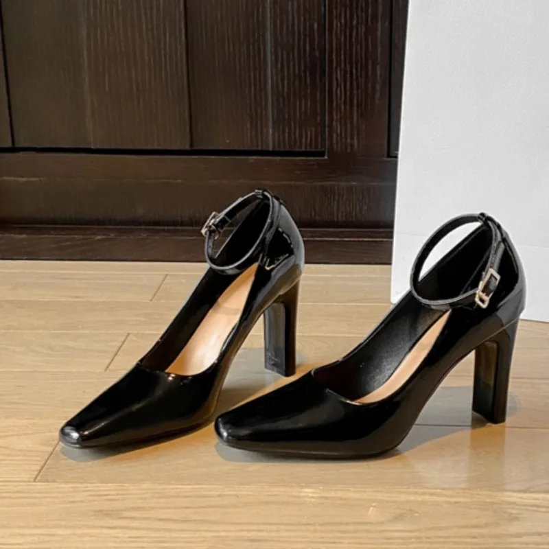 

Женские модные туфли на толстом каблуке, новые весенние туфли с квадратной головкой и неглубоким носком, нескользящие износостойкие туфли на высоком каблуке