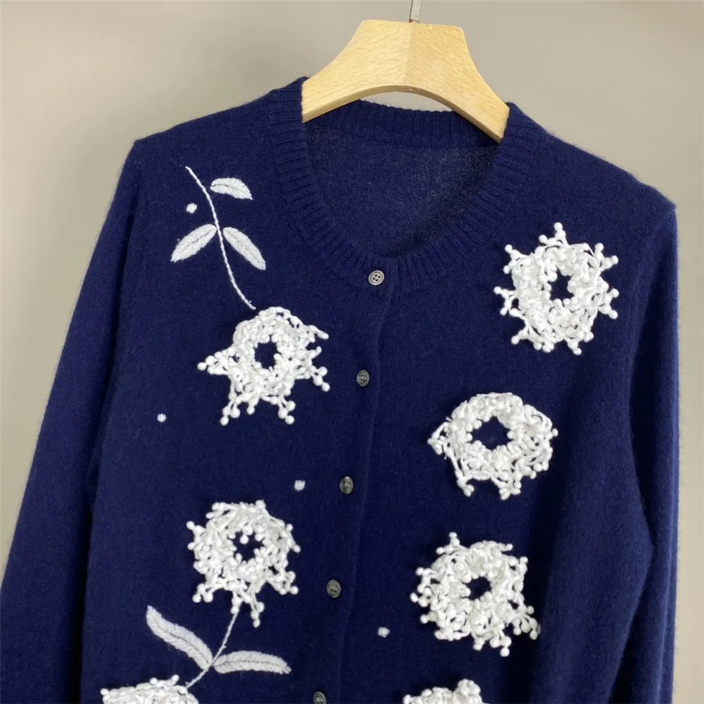 Heavy-Duty Embroidery Flower Cardigan Top Women Long Sleeved Cashmere Sweater Knitwear Fashion Temperament