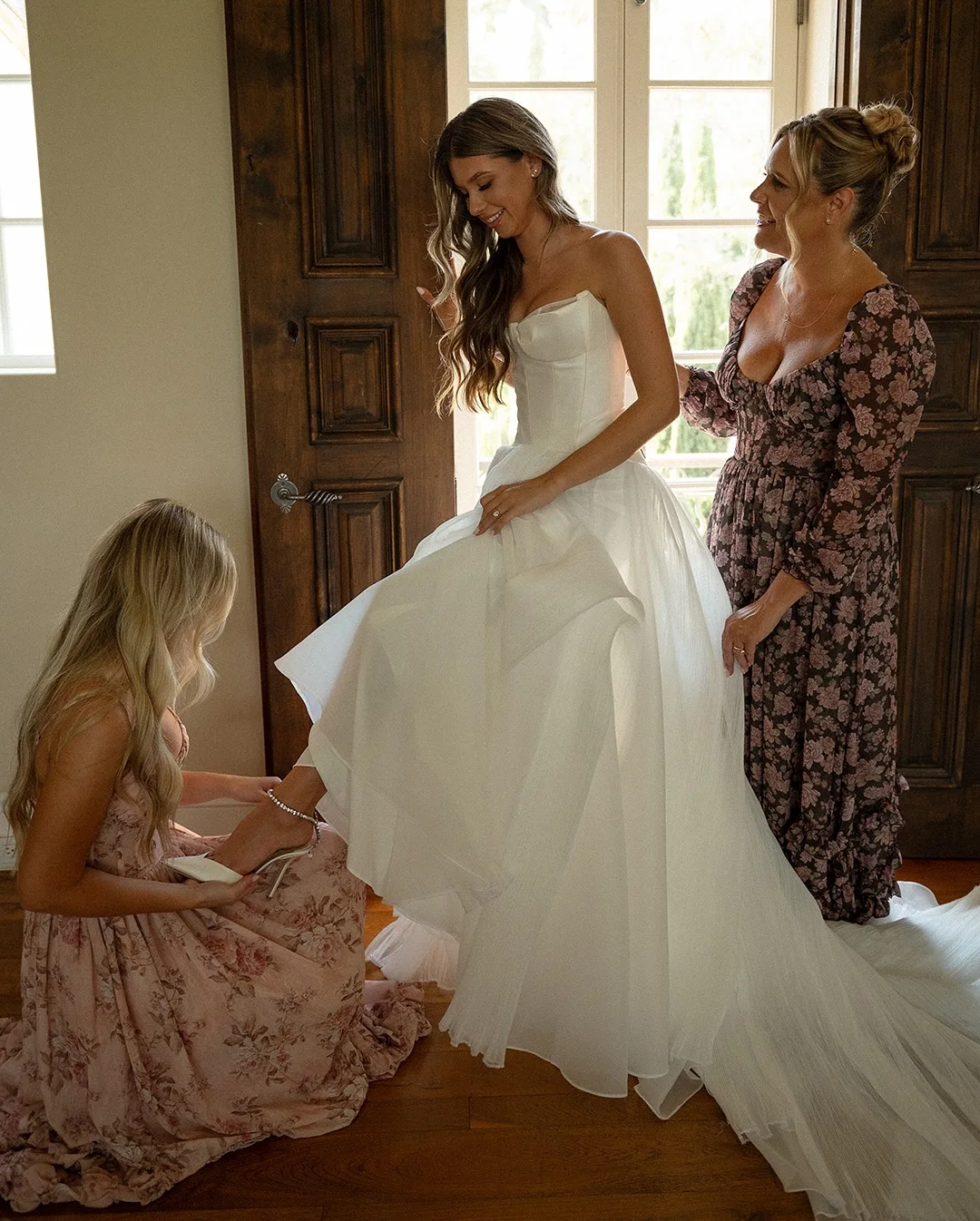 Popular Ruched Sweetheart A Line Wedding Dresses Tiered Custom Made Sweep Train 2025 Vestido De Noivak image 3