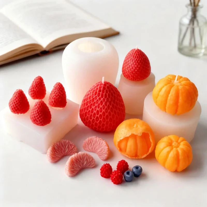 

Новая силиконовая форма для свечей серии «Фрукты 2026»: клубника, черника. Для шоколада, помадки, декора тортов, рукоделия.