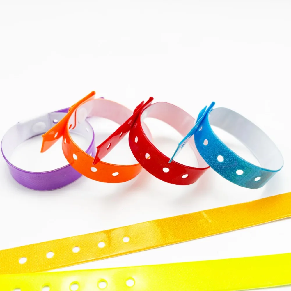 Personalisable Cheap Custom Logo Wristband Soft Plastic Vinyl Charm Wrist Band and Bracelet  Wristbands for Events