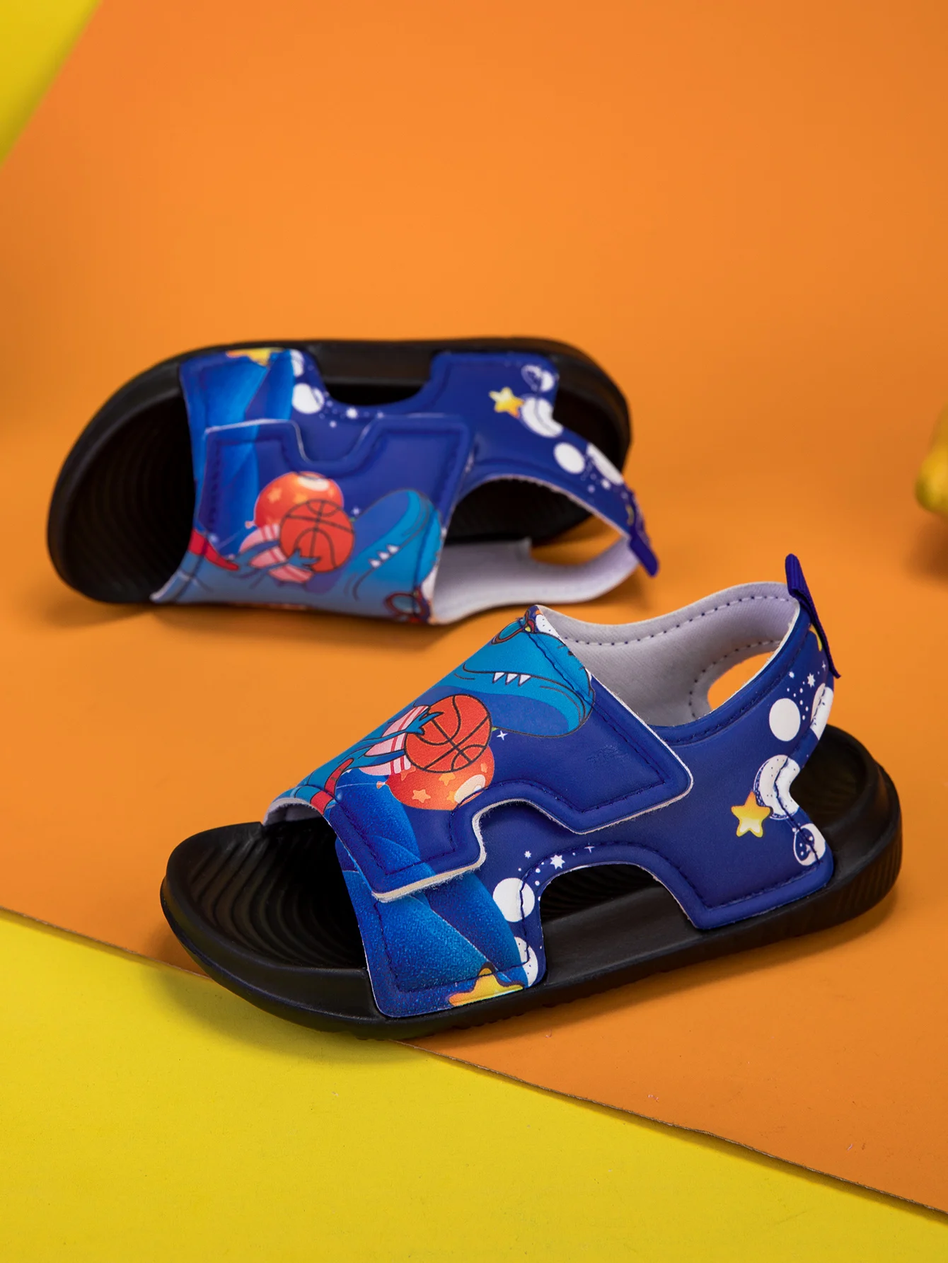 Summer fashion casual and comfortable outdoor sandals for boys and girls