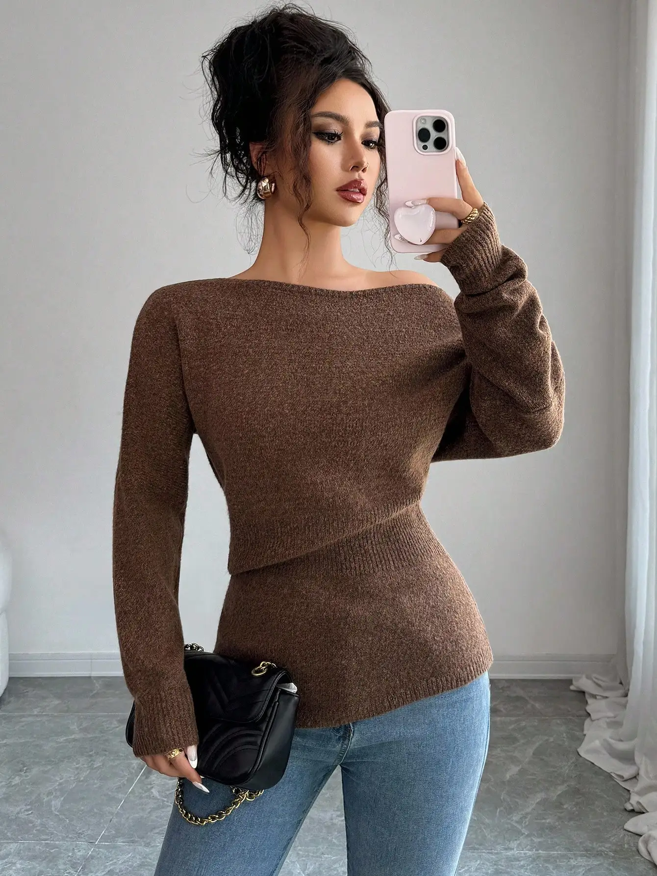 

Женский однотонный вязаный свитер с асимметричным подолом и длинными рукавами для повседневной носки