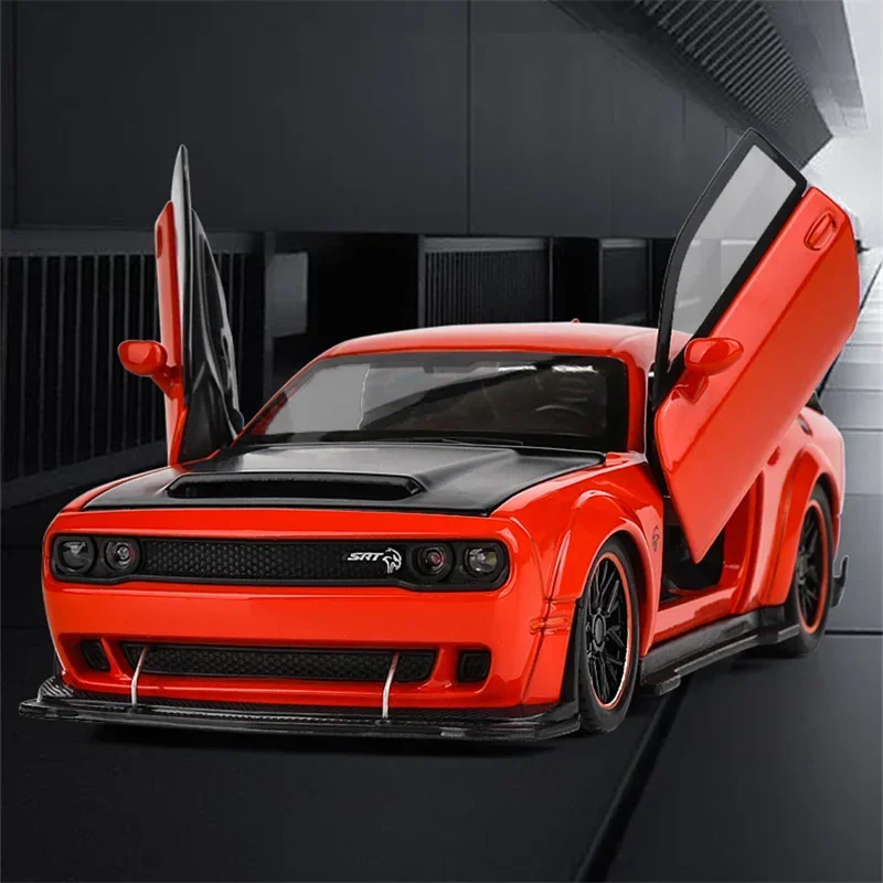 

1:32 Challenger SRT Redeye Hellcat, модель автомобиля из сплава Musle, литой под давлением металлический спортивный автомобиль, модель автомобиля, звуковой свет, детская игрушка в подарок