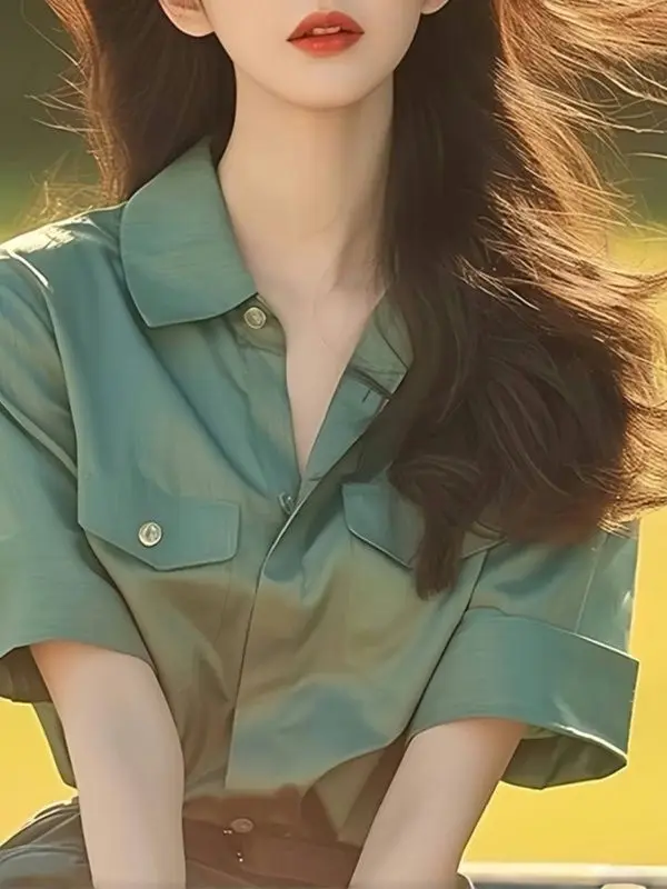 قميص ريترو أخضر للنساء صيفي جديد بتصميم فرنسي جميل