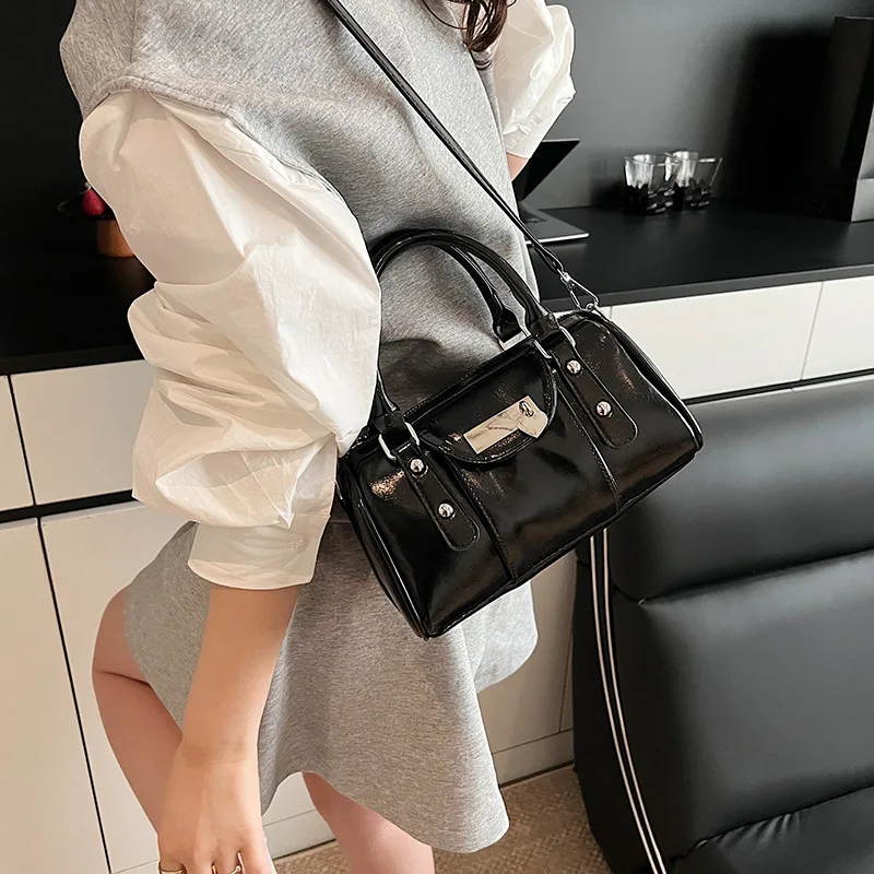 حقيبة وسادة صيفية لعام 2025، محفظة بمقبض علوي جديد للنساء، حقيبة كتف مرصعة، حقيبة يد بسيطة من اليوم إلى الليل، محكم #3