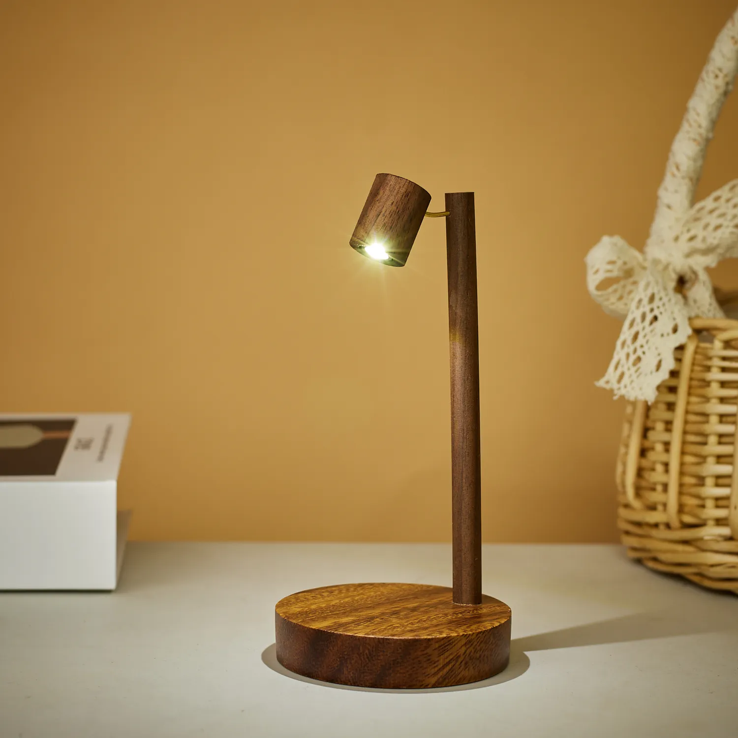 

Wooden Table Lamp Retro Night Light with Rotary Switch LED Eye Protection Bedside Lamp Desktop Decorative Lights