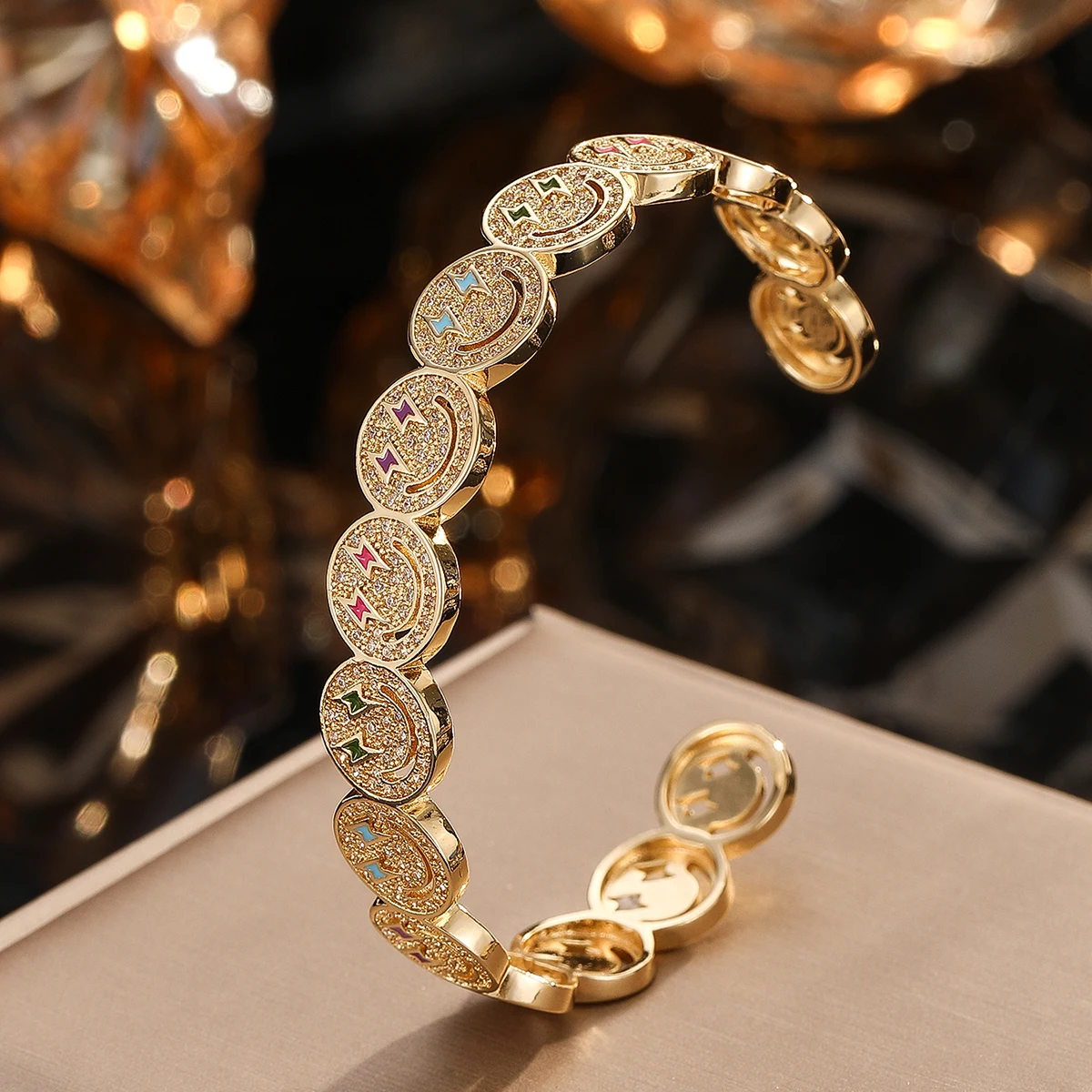 2026 New Luxury Lightning Smiley Bracelet Ins Style High-End Copper Plated Zircon Open Cuff Perfect for Daily Wear and Parties